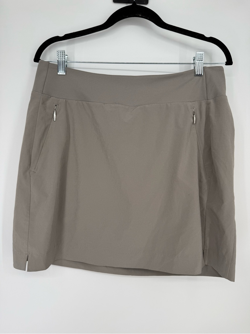 Athleta Soho Taupe Active Skort with Zip Pockets size 10